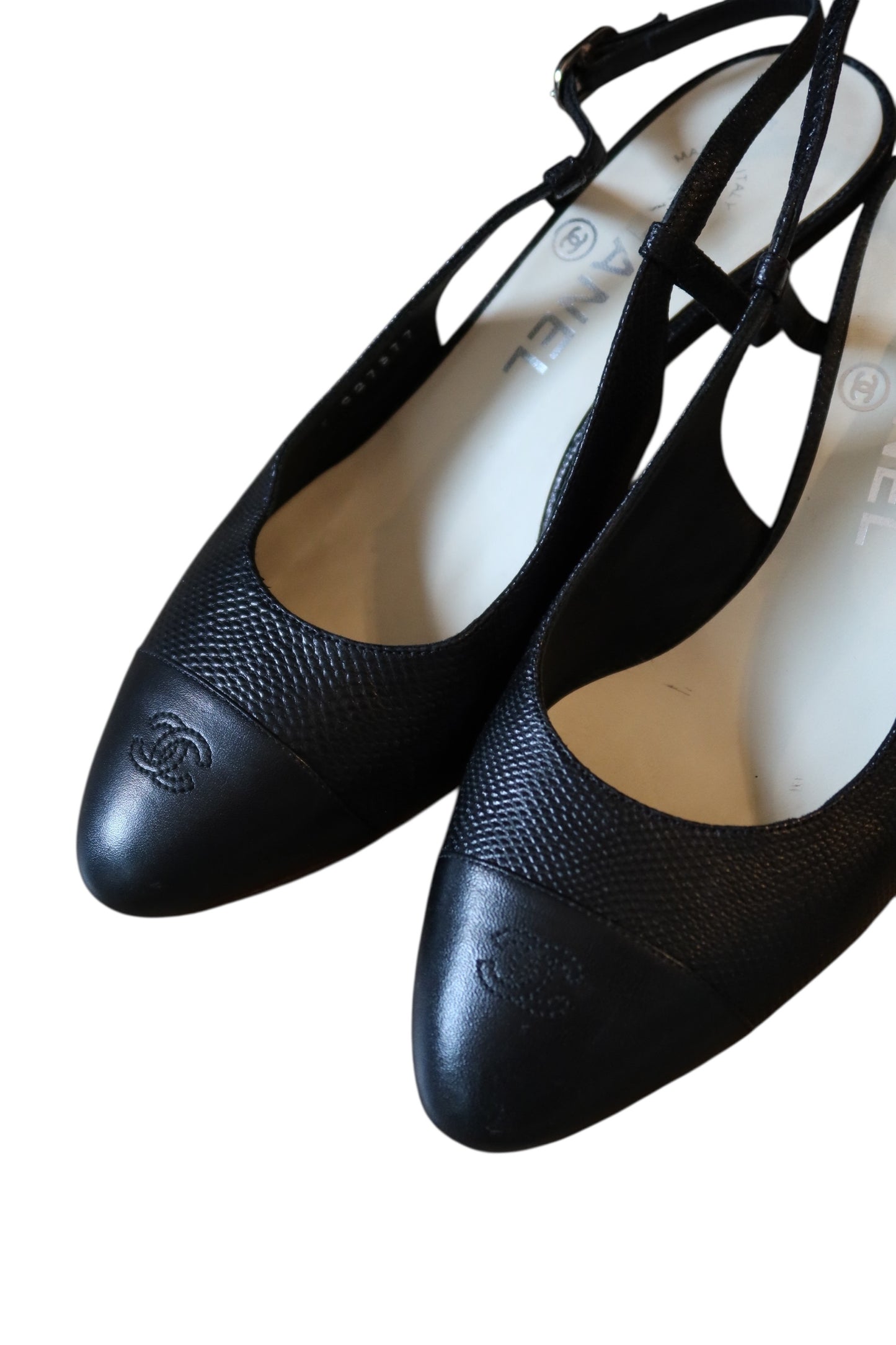 Chanel black slingback heels with double CC (35)
