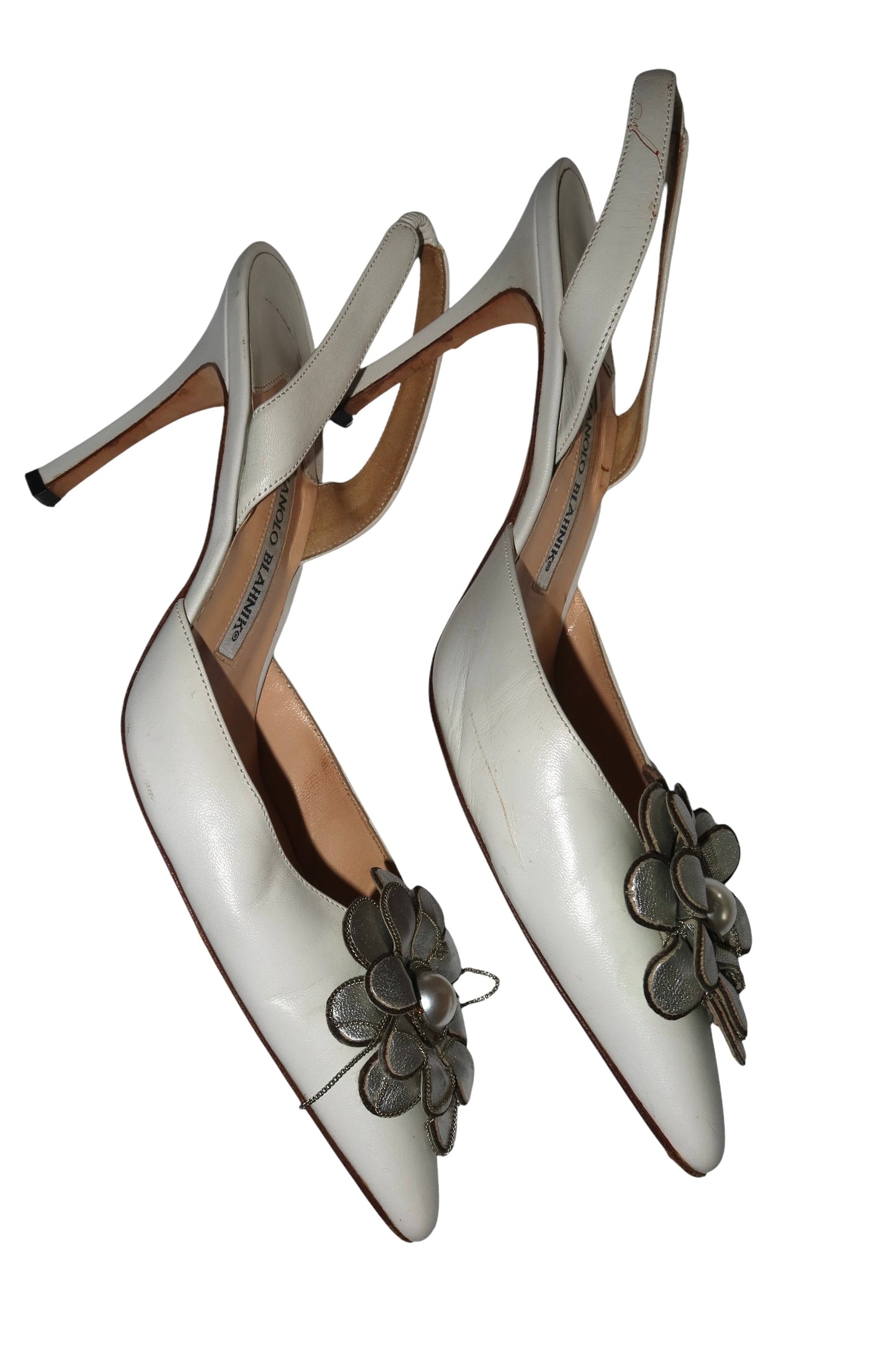 Manolo Blahnik white heels with flower detail (36.5)