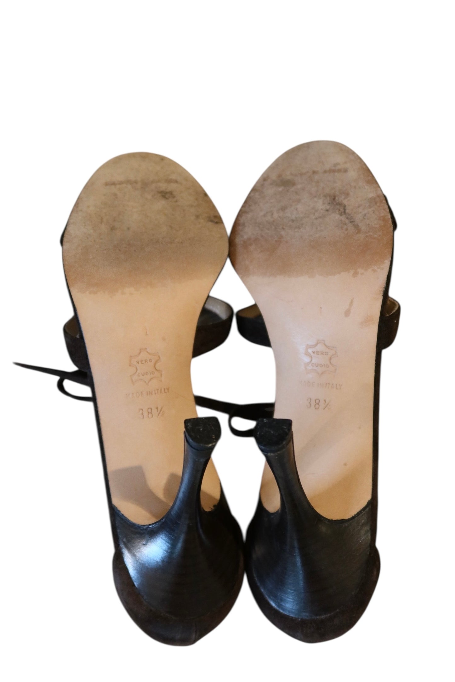 Manolo Blahnik brown suede heels (38.5)