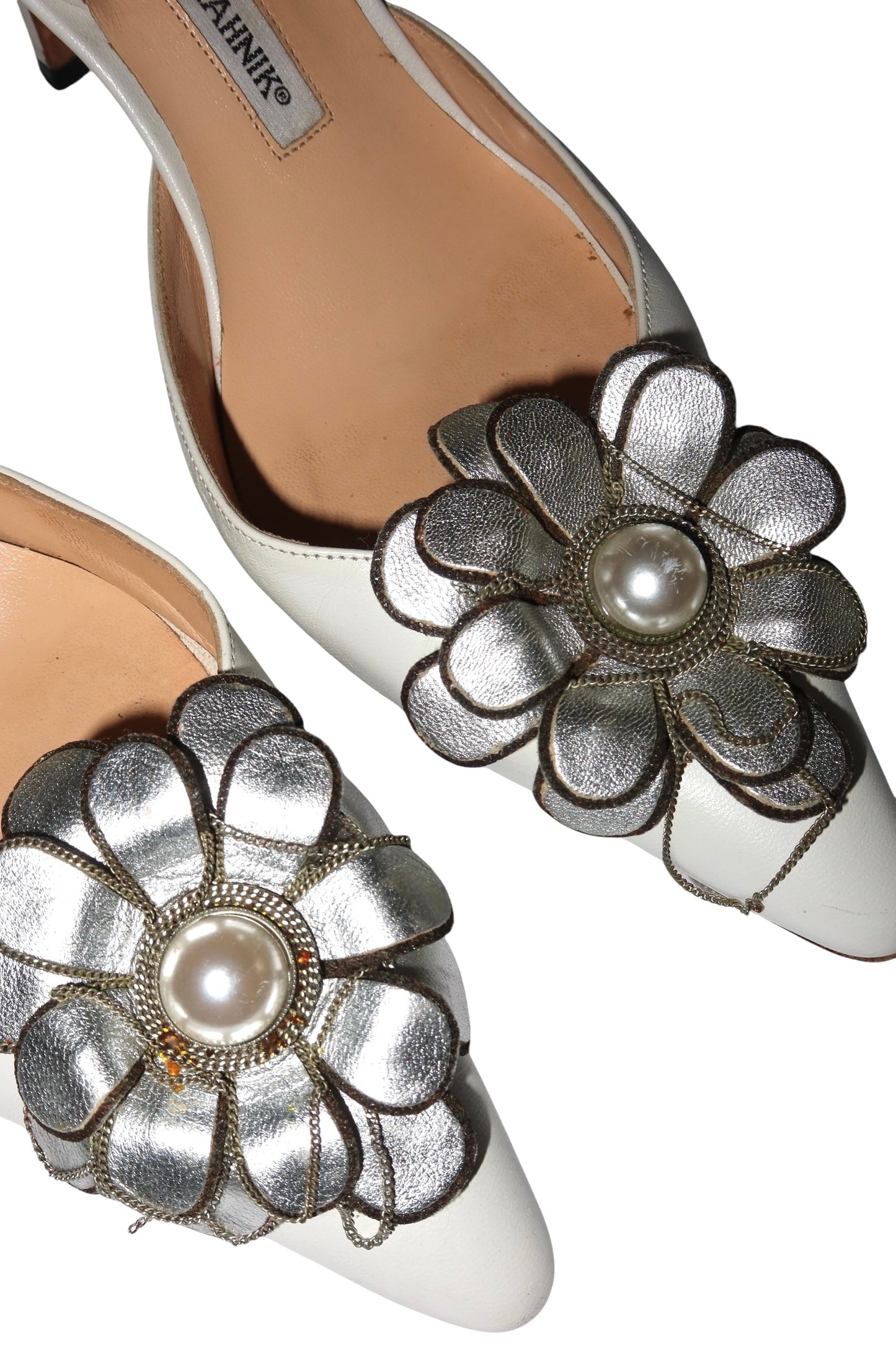 Manolo Blahnik white heels with flower detail (36.5)