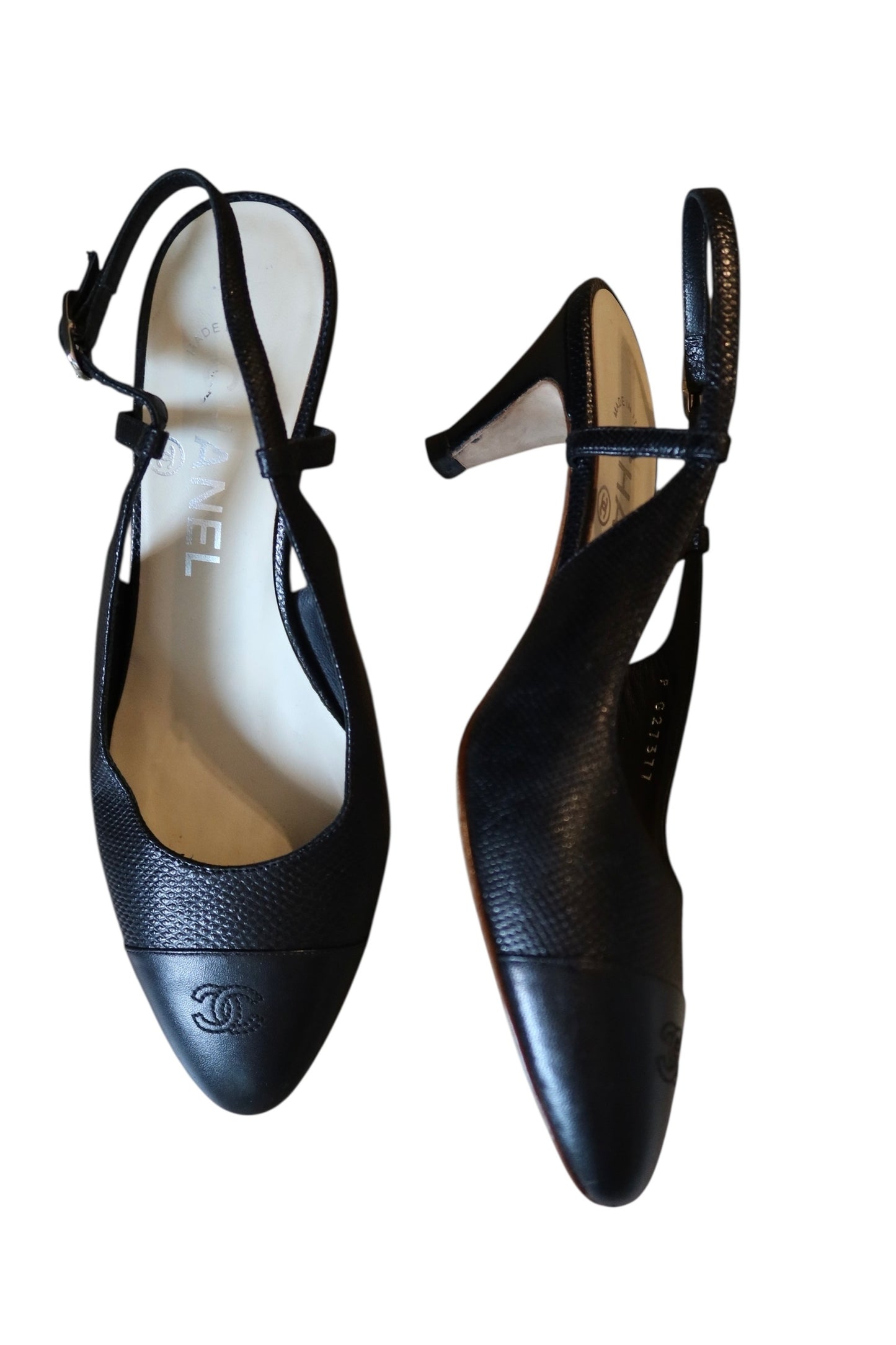 Chanel black slingback heels with double CC (35)