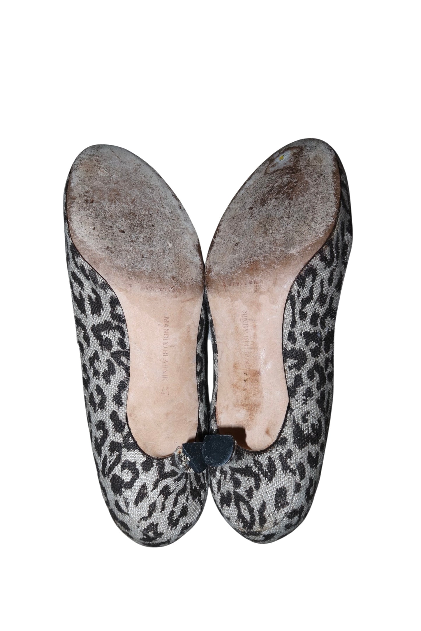 Manolo Blahnik light gray leopard kitten heels with bows (41)