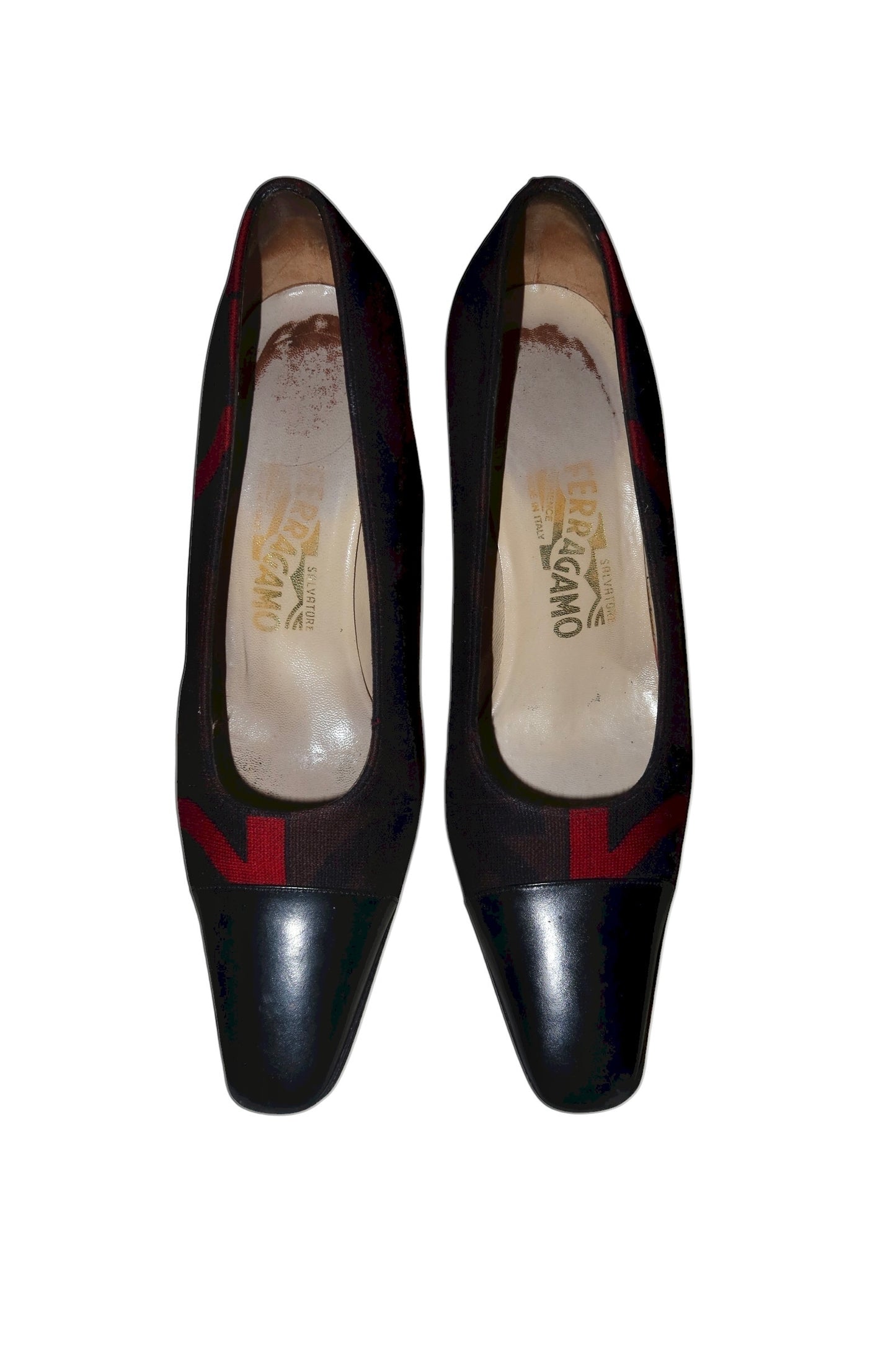 Ferragamo multi color logo print pumps (8.5)