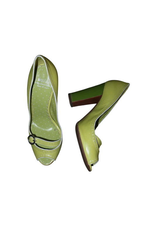 Moschino lime green peep toe heels with buckle (39)