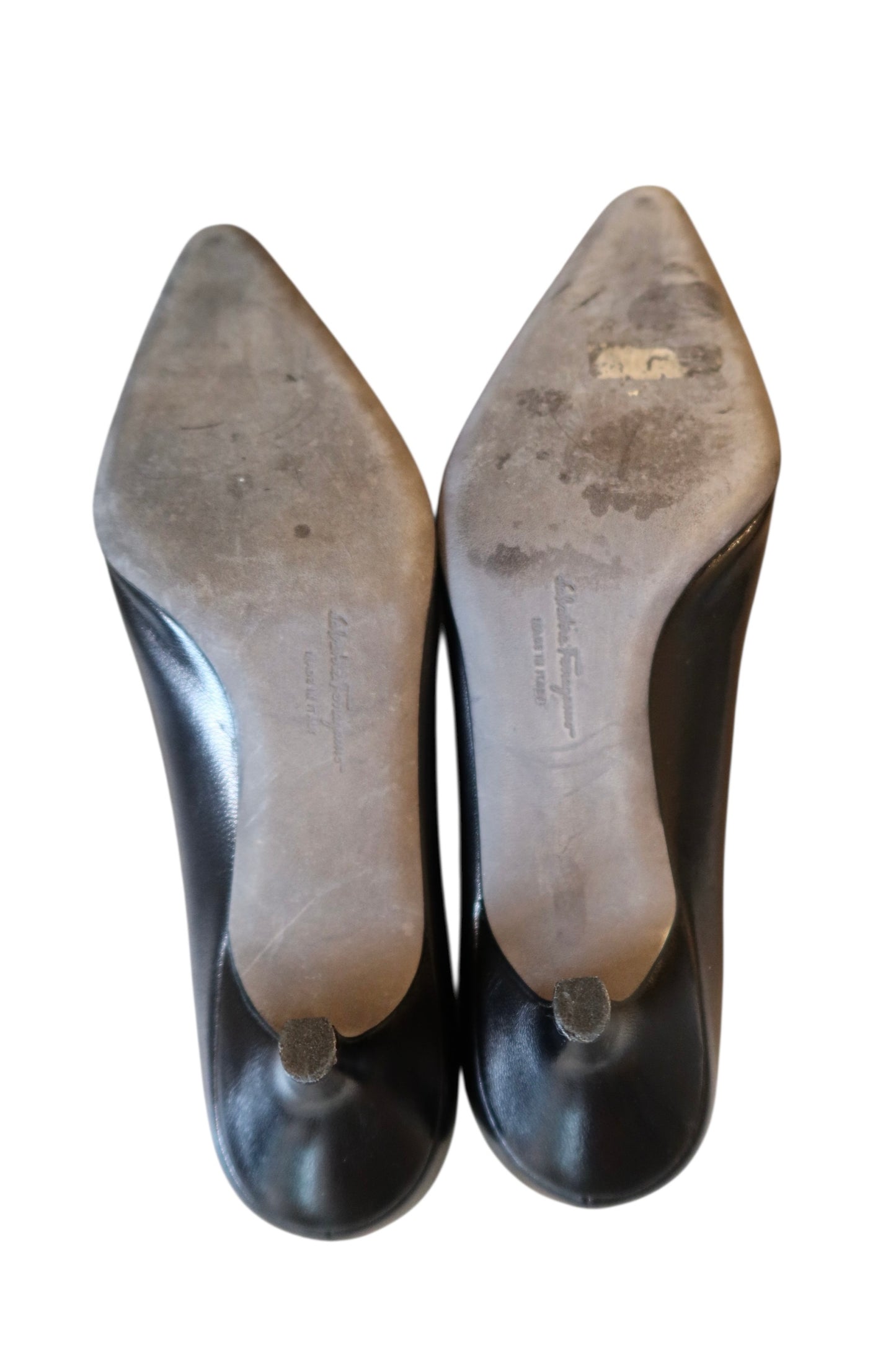 Ferragamo black kitten heels with logo detail (6.5)