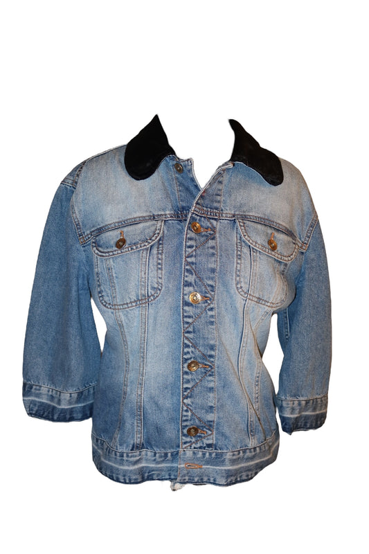 Dolce & Gabbana cropped denim jacket with black velvet collar (M)