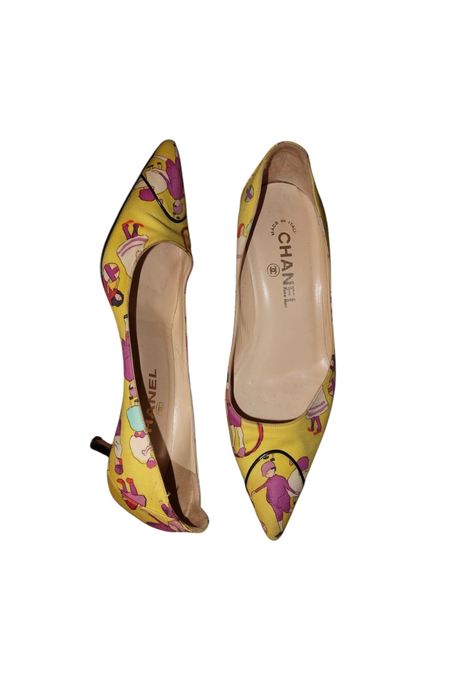 Chanel yellow satin heels with people print (36.5)