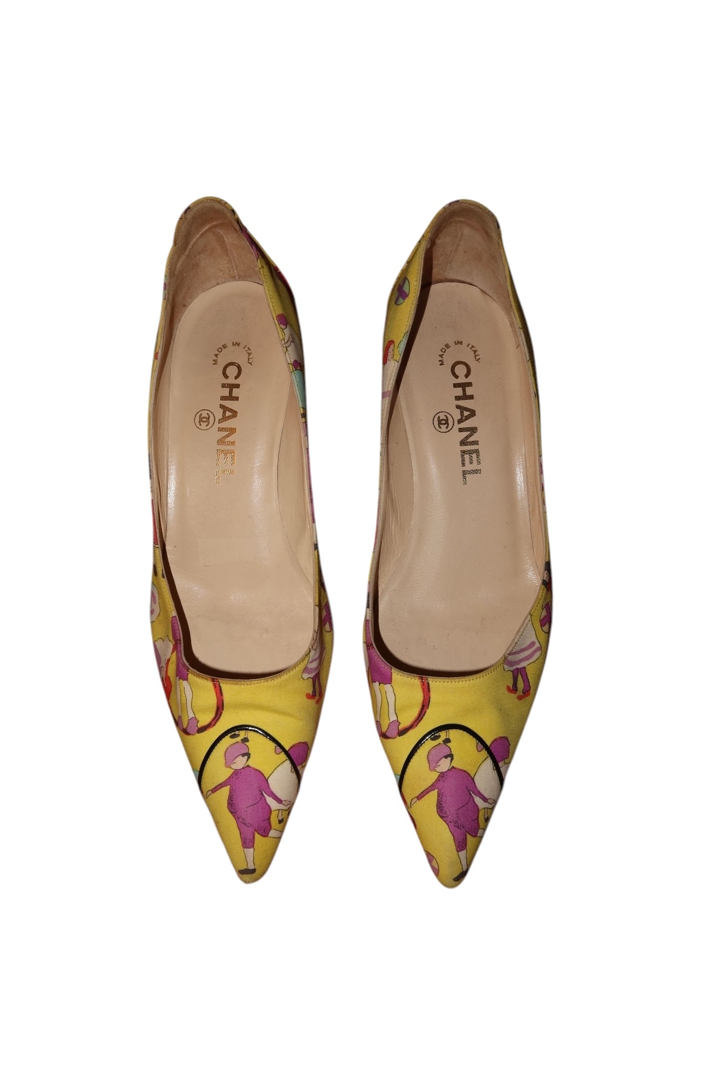 Chanel yellow satin heels with people print (36.5)