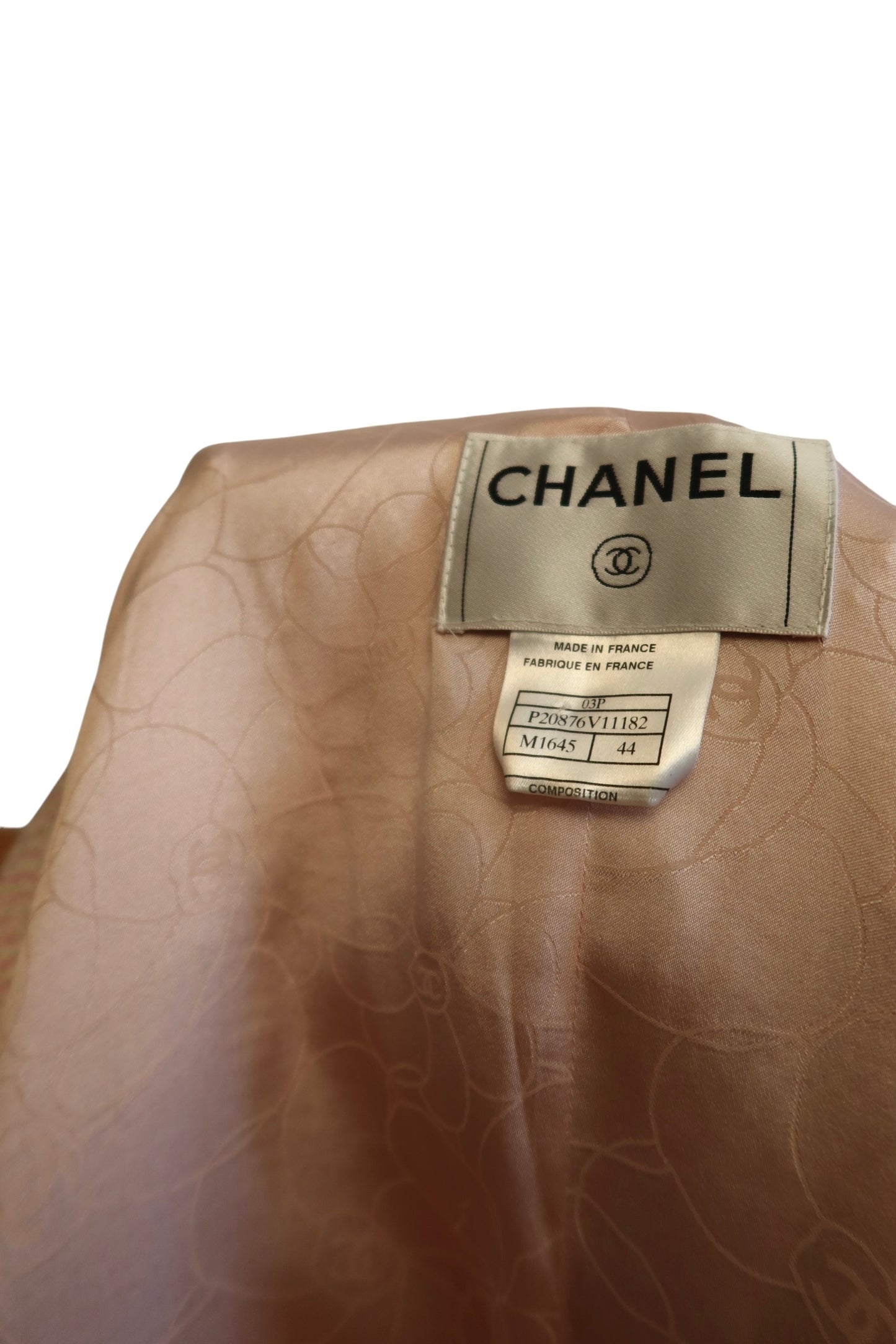 Chanel 2003 pink tweed jacket with pink buttons size 44