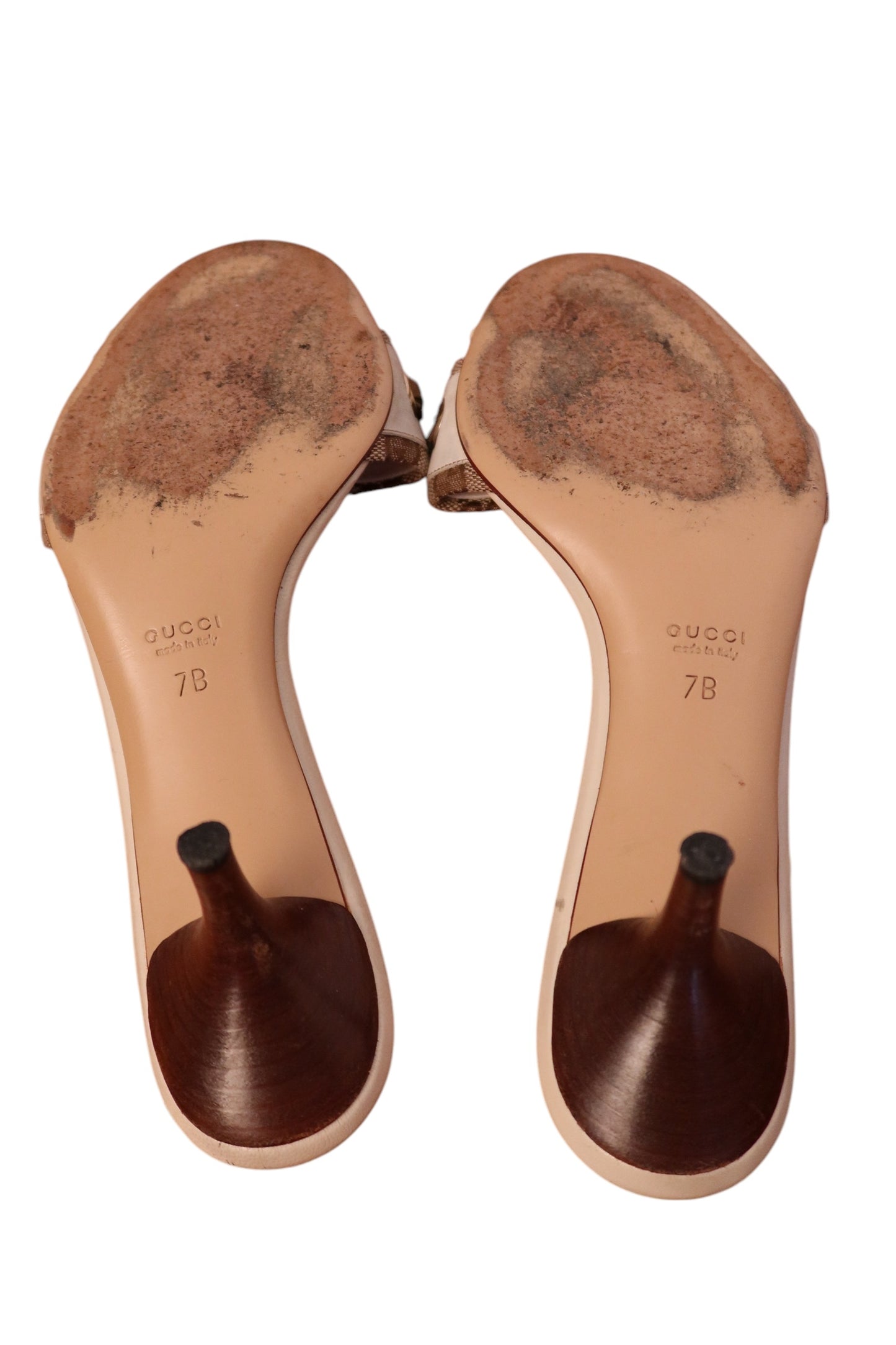 Gucci white sandals with bow detail (7B)