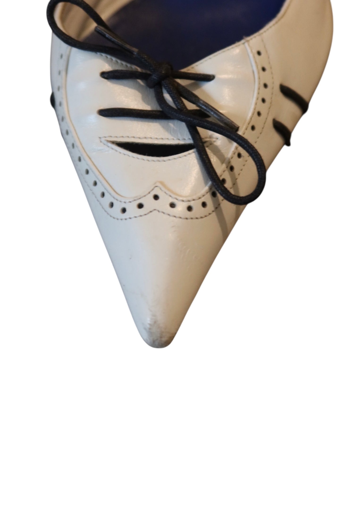 Manolo Blahnik white mules with navy bow detail (37.5)