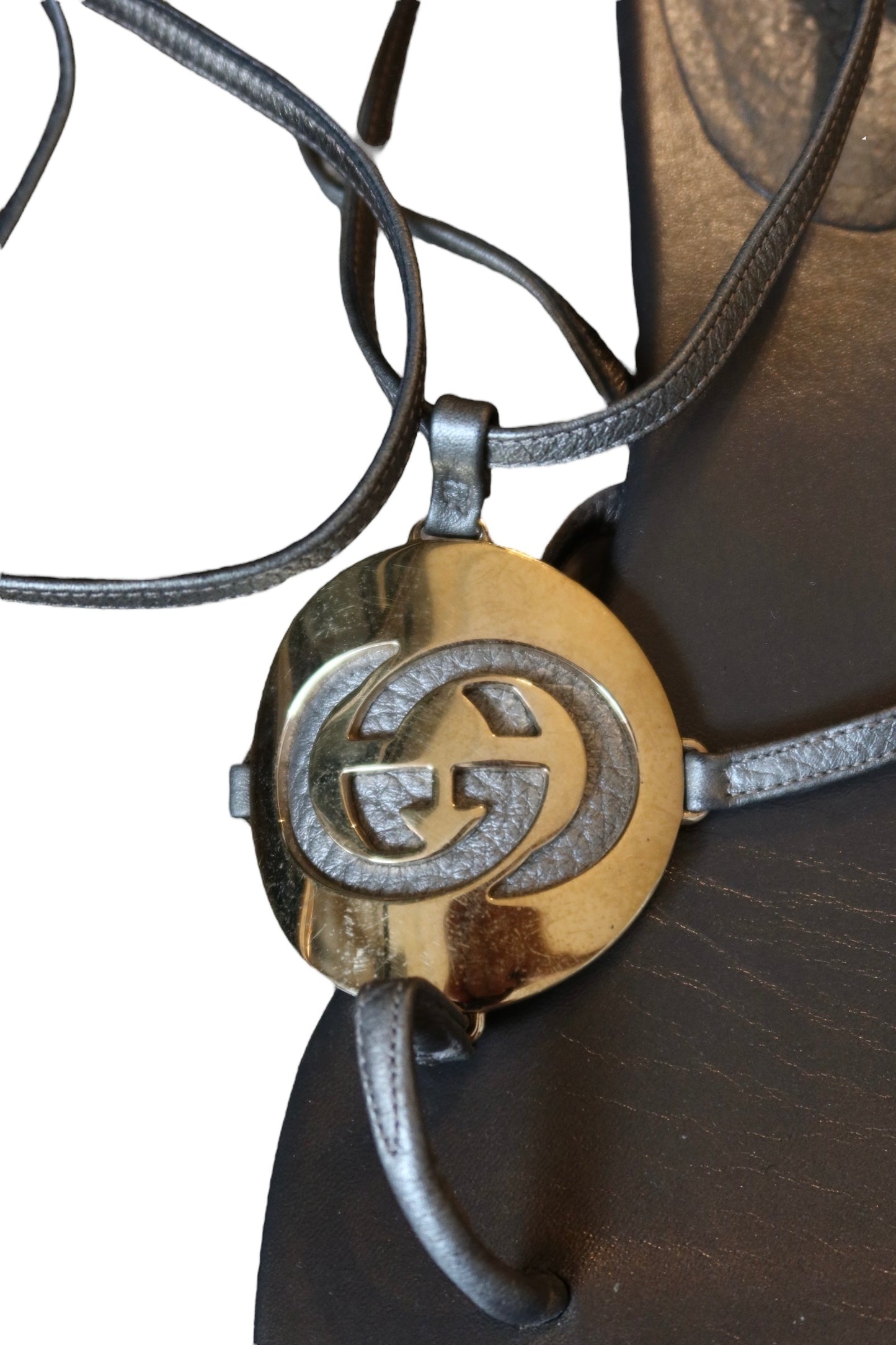 Gucci metallic grey sandals with GG gold logo (39)