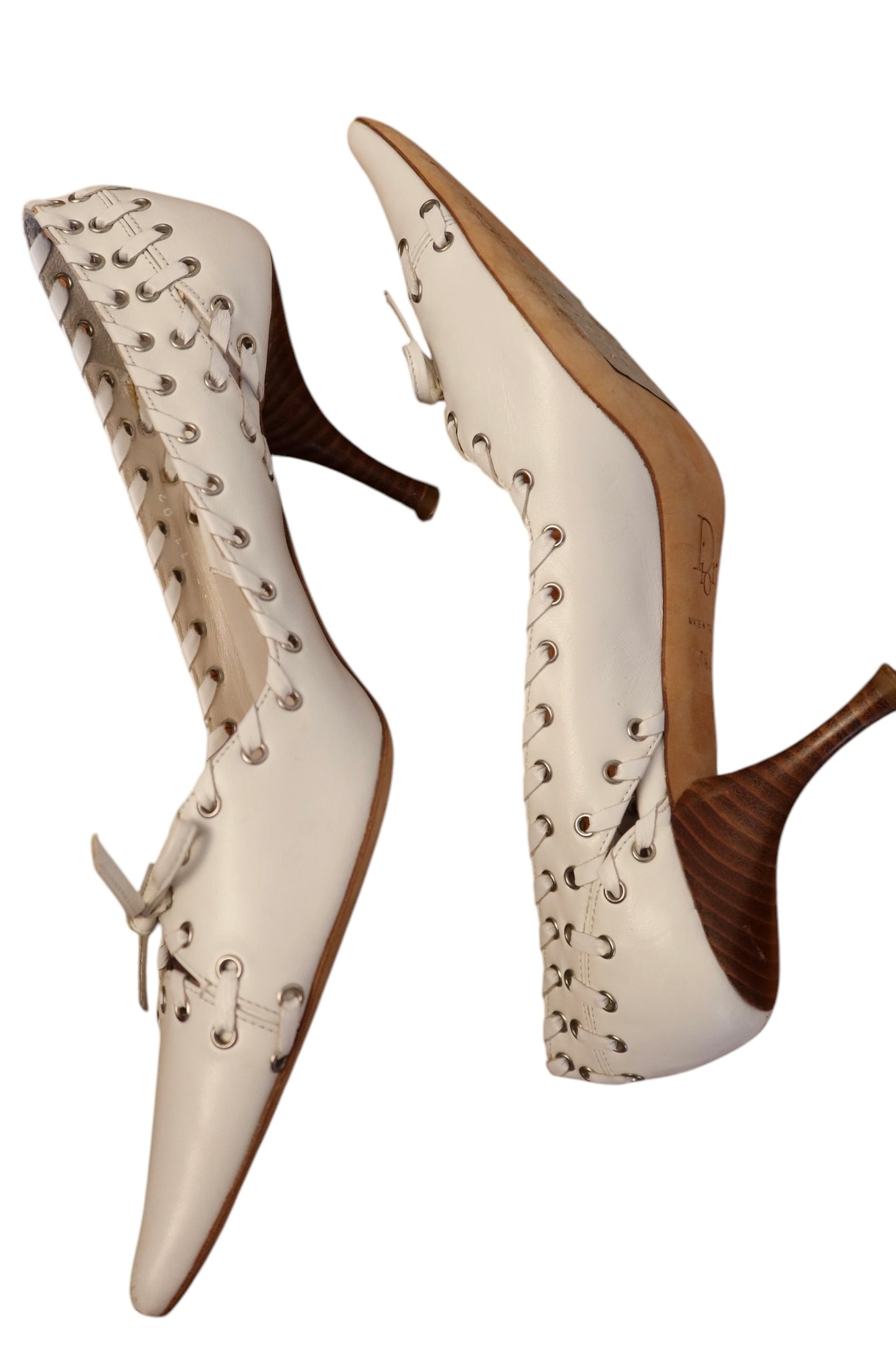 Dior white leather lace up heels with grommet detail and bow (37.5)