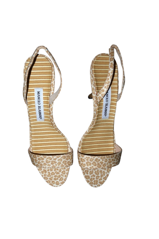 Manolo Blahnik leopard canvas slingback heels (39)